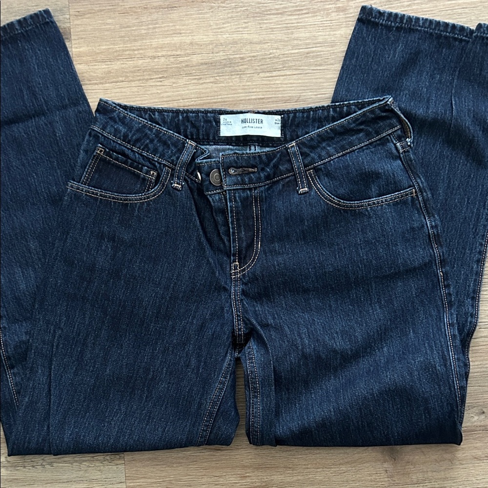 Hollister Women's Classic Indigo Low-rise loose jeans